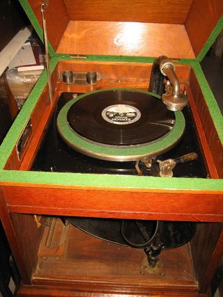 Edison Disc Phonograph A-85